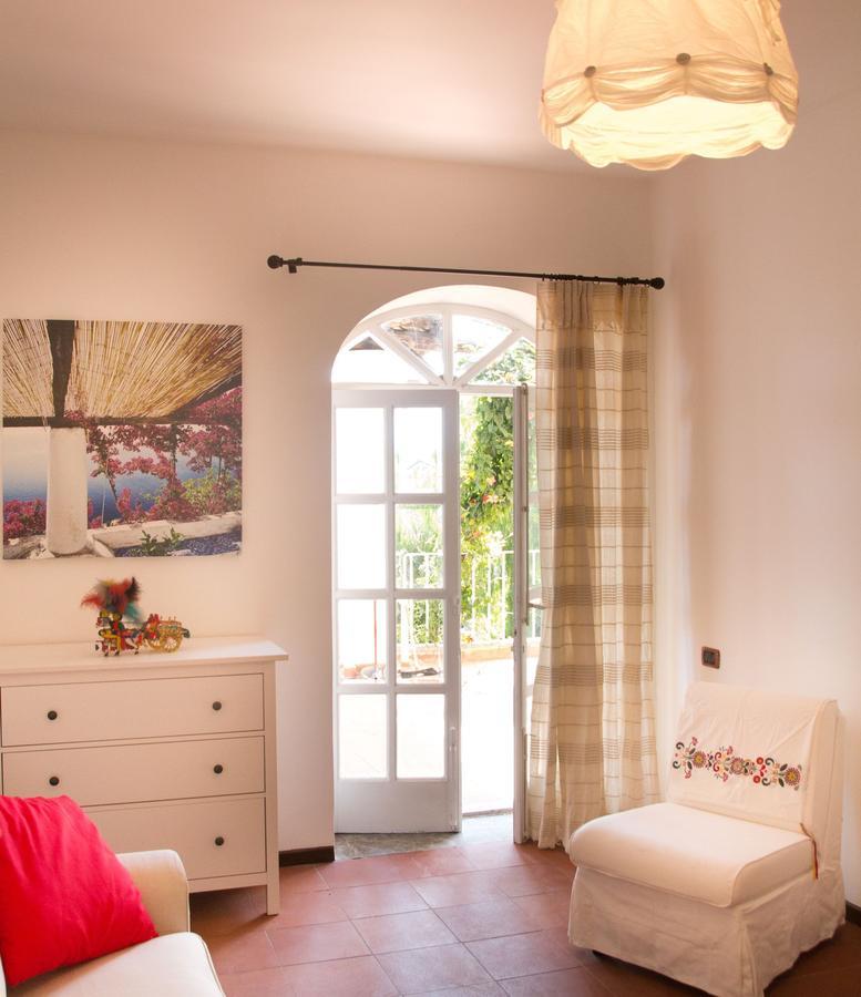 B&B Villa Accademia Giardini-Naxos Zimmer foto